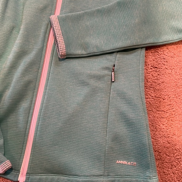 Annika Cutter and Buck Zip Up Lightweight Jacket - Picture 5 of 6
